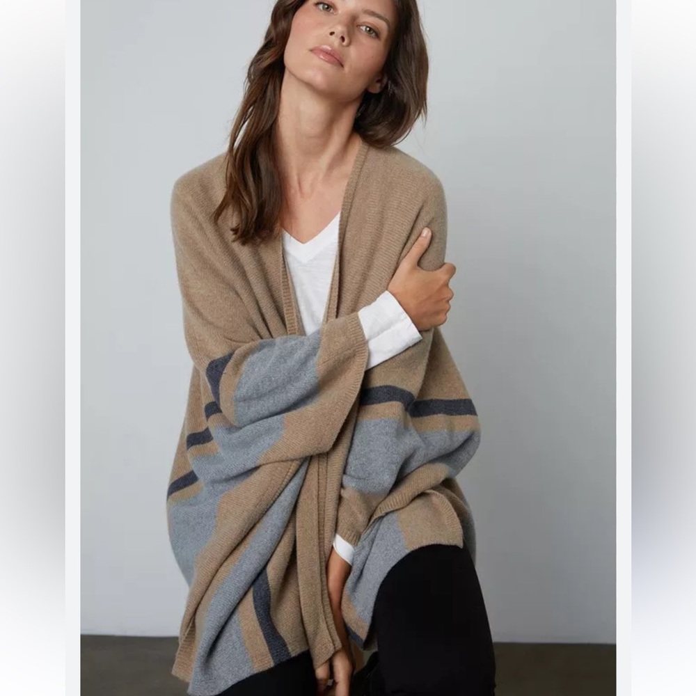 Velvet by Graham & Spencer Harper Poncho